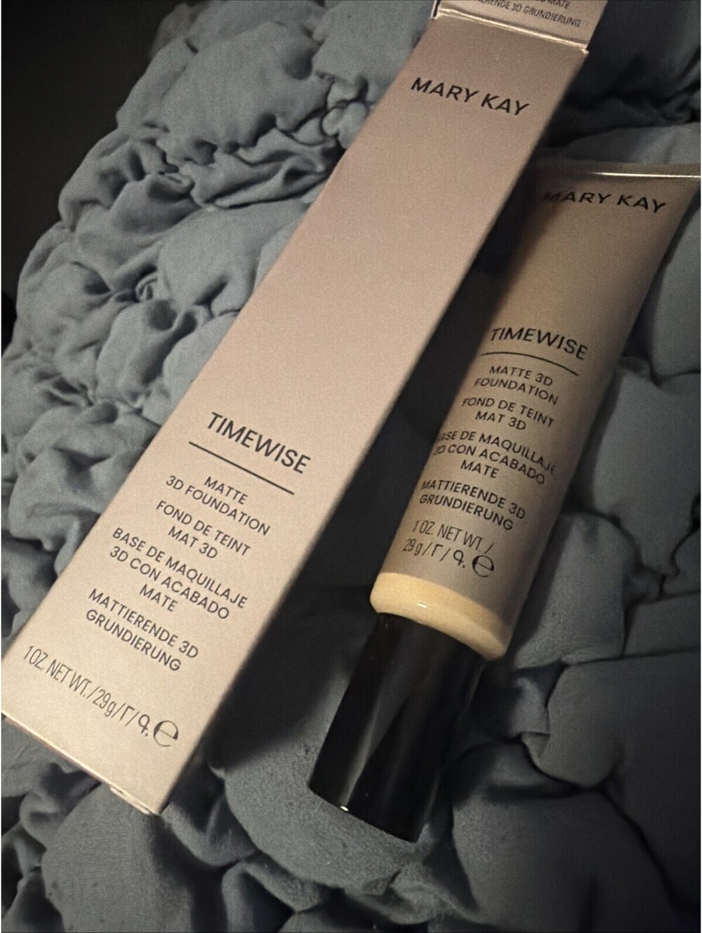 NEW  Mary Kay Timewise Matte 3D Foundation Light 4 Clair 4 210736 HX11